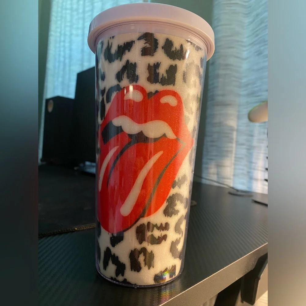 Leopard Print Tumbler with Red Lips Design